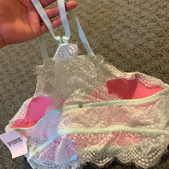 New with tags Lace push-up bras - Picture 2 of 2